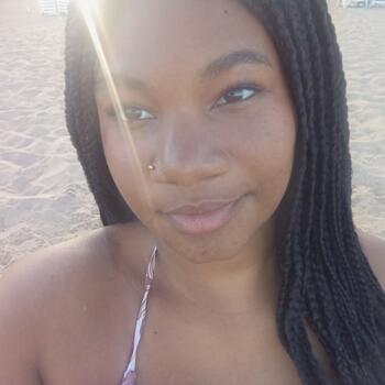 Babysitter in Santa Cruz de Tenerife: Bruna