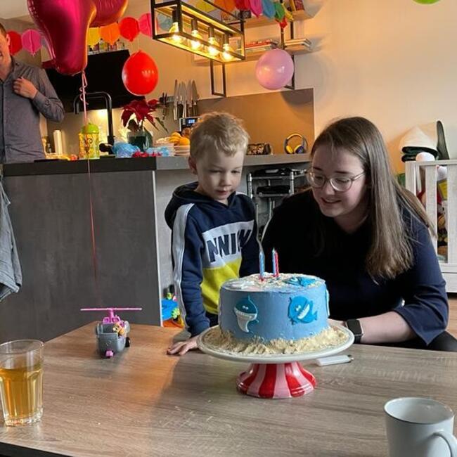 Oppaswerk in Almere: Yuri