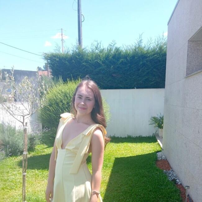 Babysitter in Gémeos: Letícia