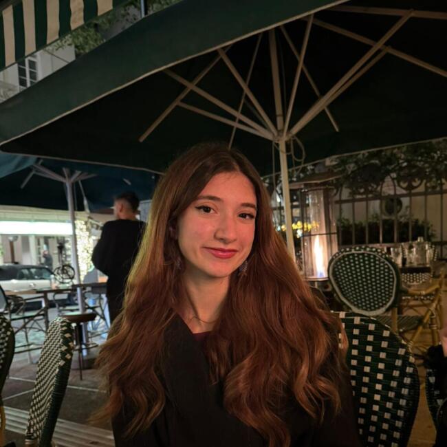 Babysitter in Athens: Alex