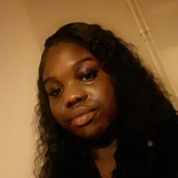 Babysitter Coventry: Macaria