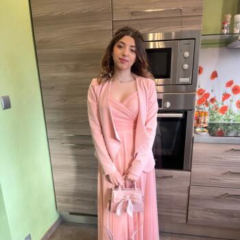 בייביסיטר ב- דנקרק: Cristale