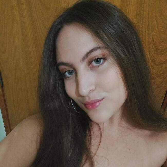 Babá em Uberlândia: Isabelli