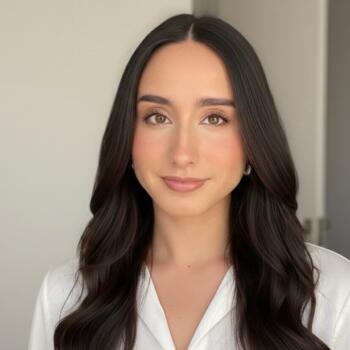 Babysitter Dubai: Ana