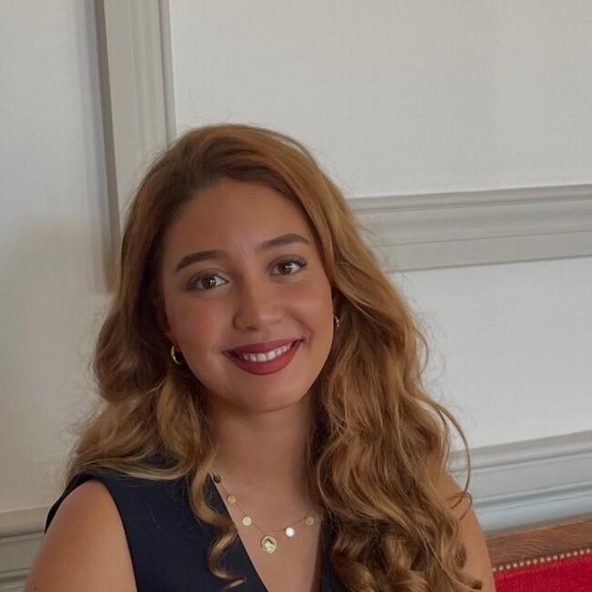 Baby-sitter à La Garenne-Colombes: Ines