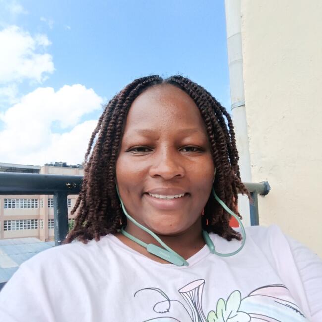Nanny in East Kakangutu: Sharon