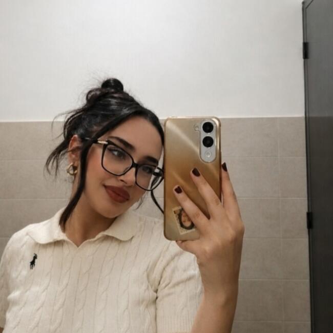 Babysitter in Casablanca: Khadija