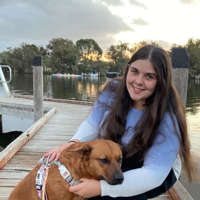 Babysitter in Mandurah: Hayley de san miguel