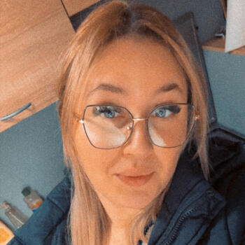 Babysitter Vojnik: Laura