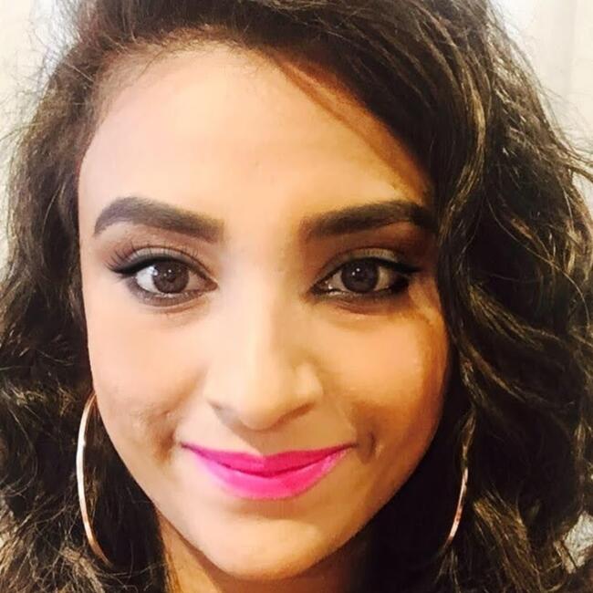 Babysitter in Auckland: Thira