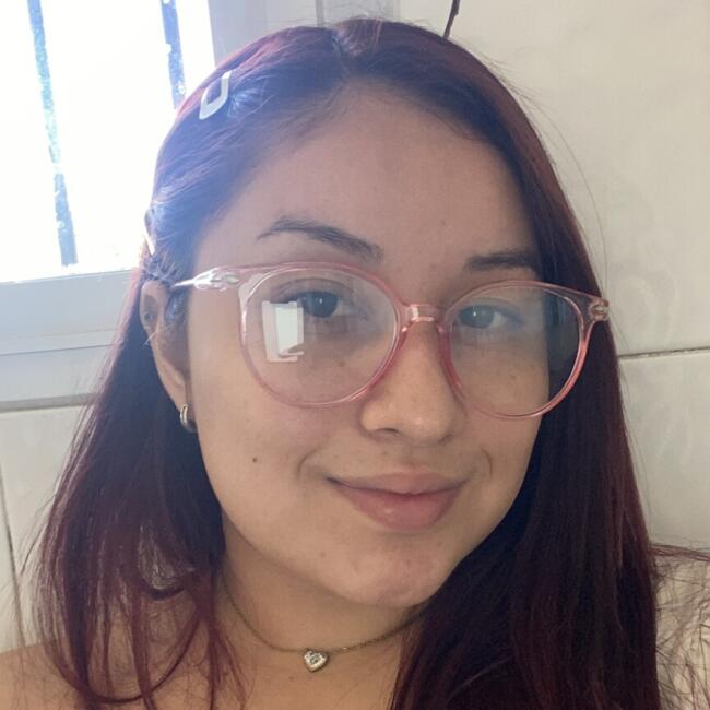 Babysitter in Panama City: Melanie