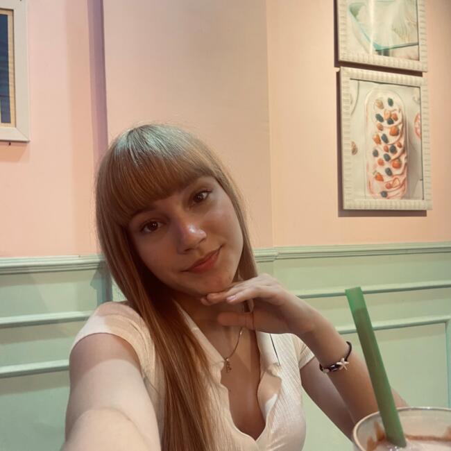 Babysitter in Paranaguá: Mayara