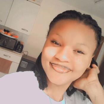 Babysitter London: Chidera