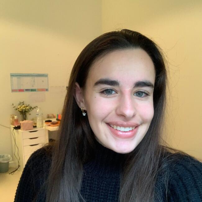 Babysitter in Ixelles/Elsene: Célia