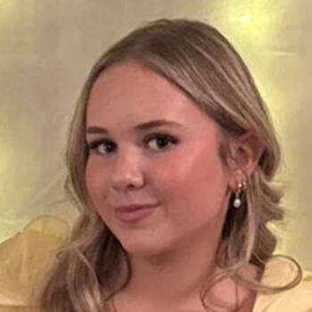 Babysitter in Christchurch: Chloe