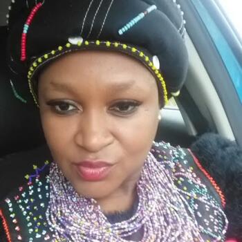 Babysitter in Germiston: Unathi