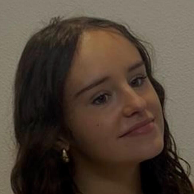 Babysitter in Cherbourg: Hanaë