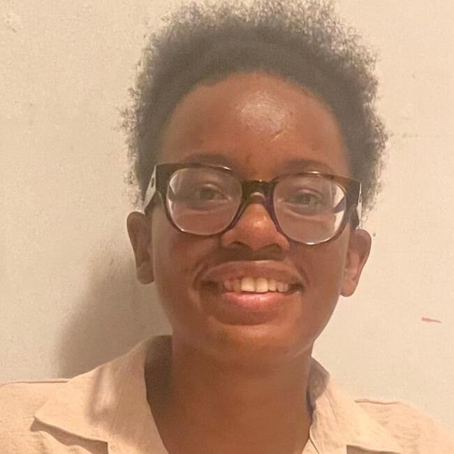 Babysitter in Bron: Imane