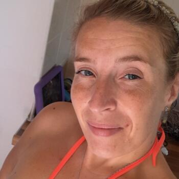 Babysitting job in Barnoldswick: babysitting job Rachael