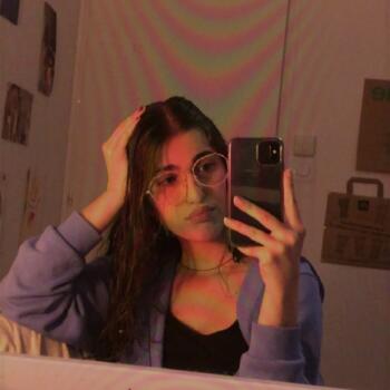 Babysitter in Treize-Septiers: Shana