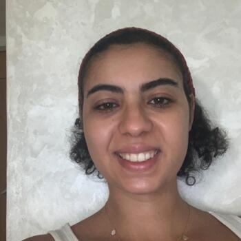 Babysitter in Casablanca: Abir