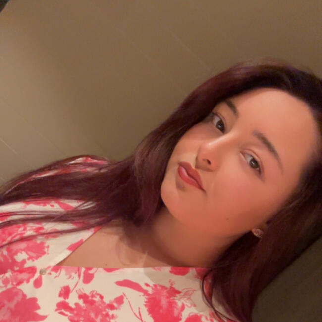 Babysitter in Irigny: Joy