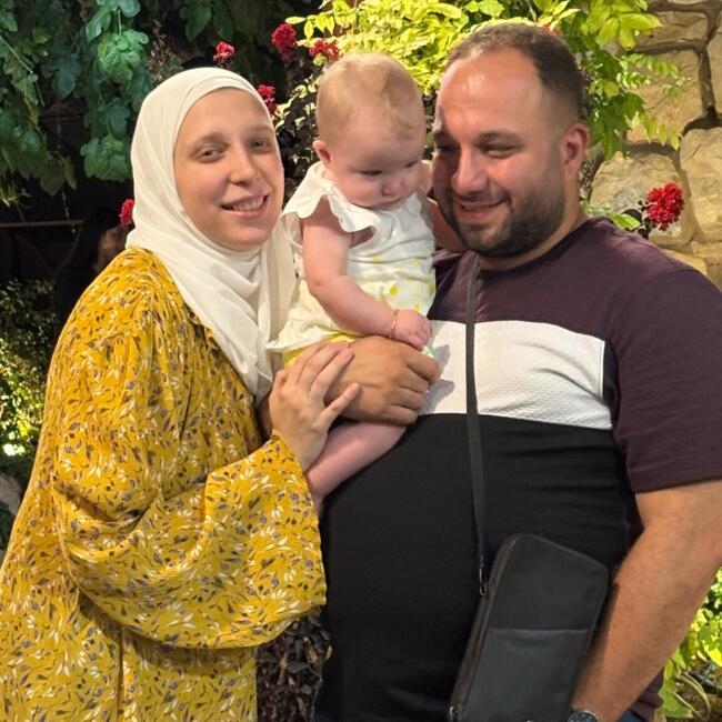 وظيفة جليسة أطفال في عجمان: Raghad