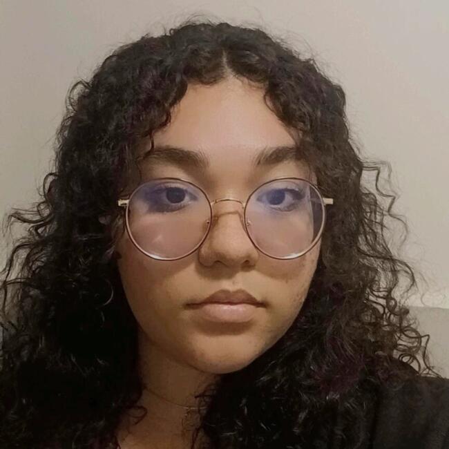 Babá em Vila Velha: Paula