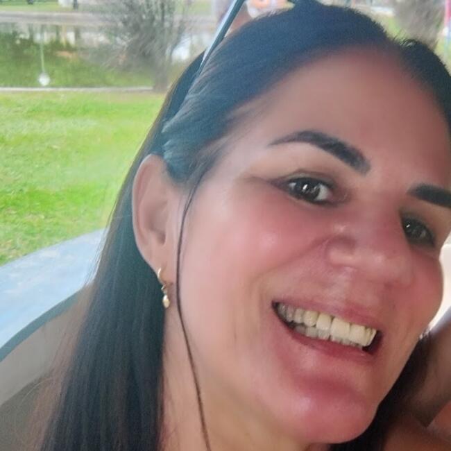 Babysitter in Taubaté: Regina