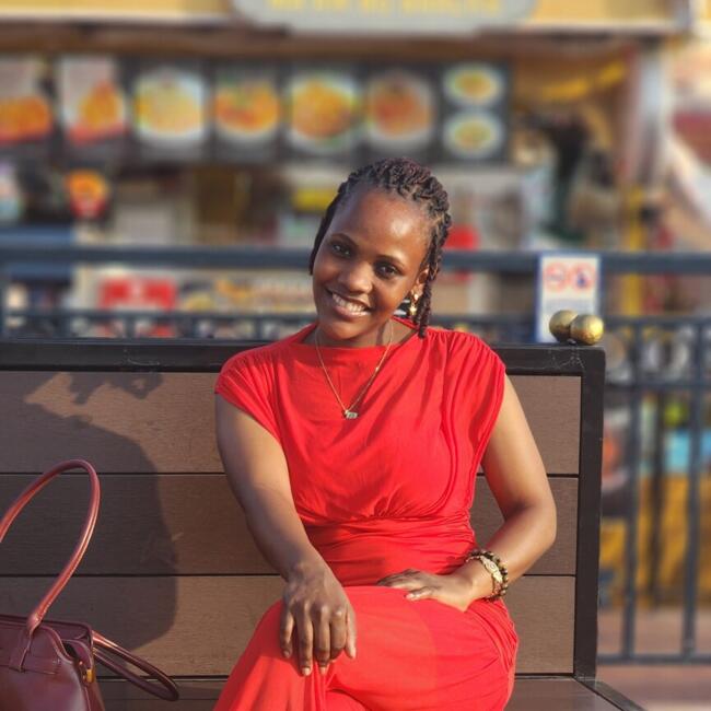 جليسة أطفال في دبي: Esther