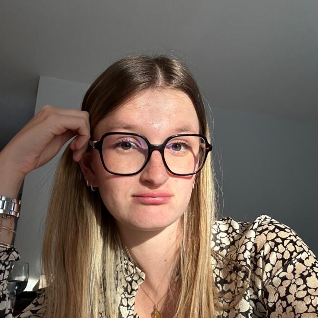 Babysitter in Eybens: Lauryne