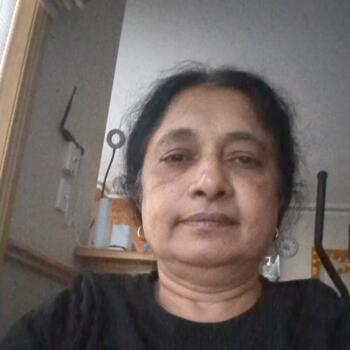 Babysitter Lara Lake: Padmavathi
