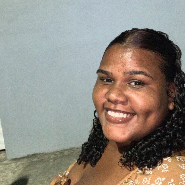 Babá em Mesquita: EMILI