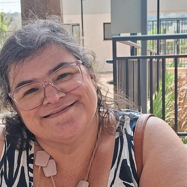 Babysitter in Campinas: Dangela