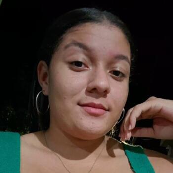 Babá em Recife: Pâmela Cecília