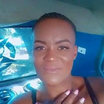 Babysitter in Johannesburg South: Sbongile