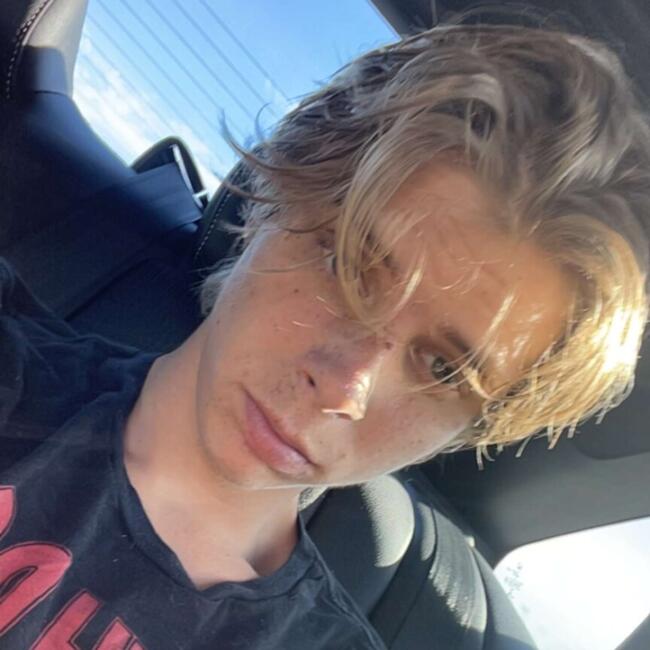 Babysitter in Coconut Creek: Dalton