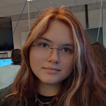 Babysitter in Charleroi: Eléonore