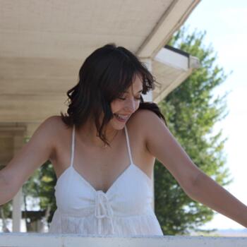 Babysitter in Halsey: Kahaeli