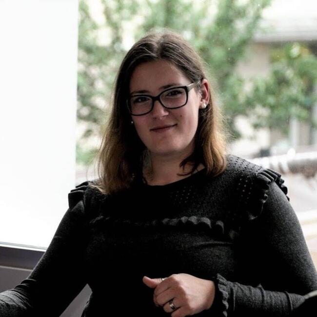 Delo varuške v Planina pod Sumikom: Nina