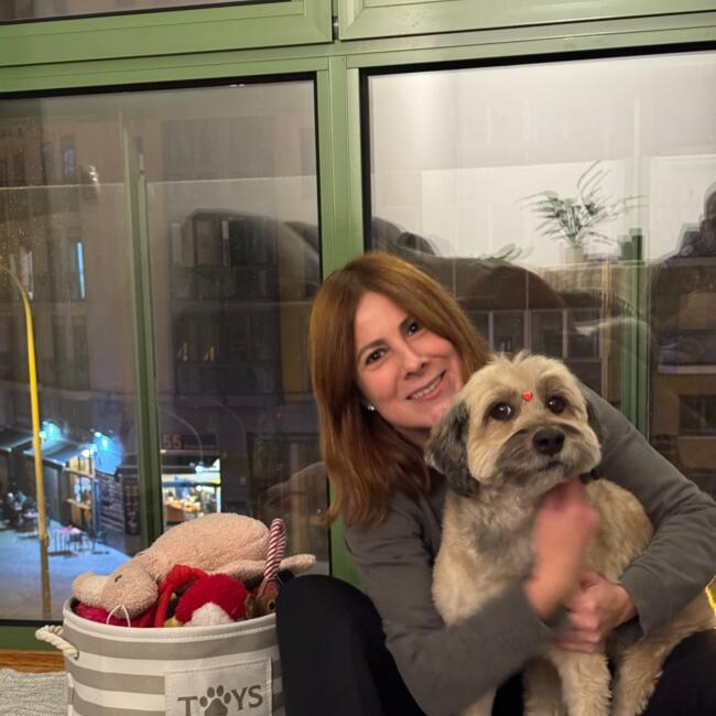 Canguro en Zaragoza: Ana Paula