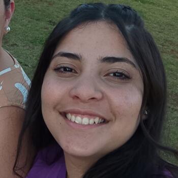 Babá em Londrina: BIANCA