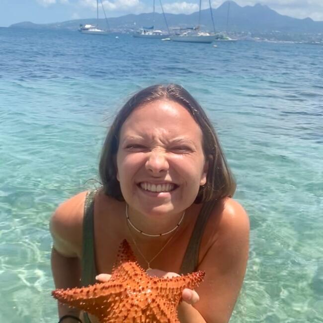 Babysitter in Artigues-près-Bordeaux: Elsa