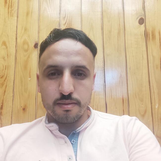 وظيفة جليسة أطفال في فاس: Othman