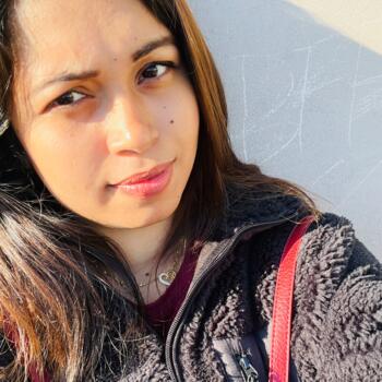 Babysitting job in Naples: babysitting job Hiruni