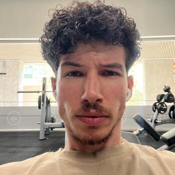 Trabalho de babysitting em Maia: Trabalho de babysitting Luiz