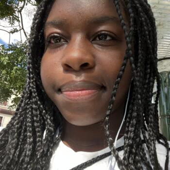 Babysitter in Cachan: Claire