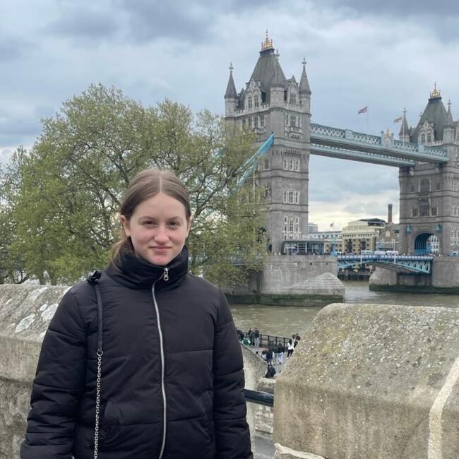 Babysitter in Adliswil: Eline