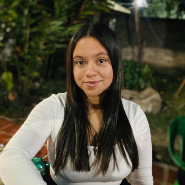 Babysitter in Caracas: Tiphany Alejandra Ramos Serran