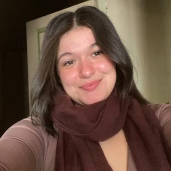 Babysitter in Saint-Maixent-sur-Vie: Emilie